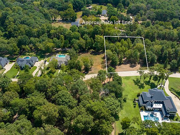 4th image of 210 Longleaf Dr