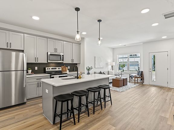 3rd image of 700 N Dupont Ave #501-lot 106