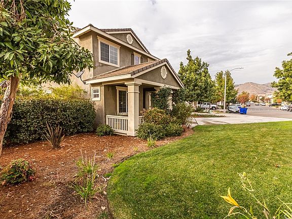 2nd image of 12283 Amaryllis Ln