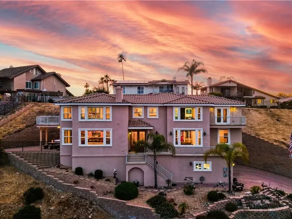22175 Crusader Pl, Canyon Lake, CA 92587
