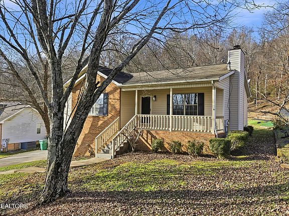 3rd image of 4805 Camby Ln