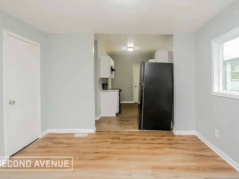 3636 N Dearborn St — Photo 7