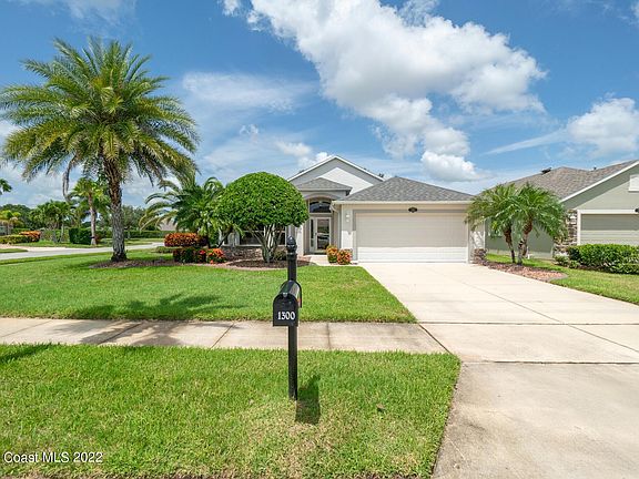 2nd image of 1300 Lago Mar Dr