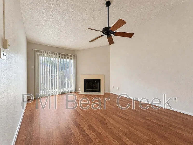 1 bed, 1.0 bath, 588 sqft, $1,000 — Photo 4