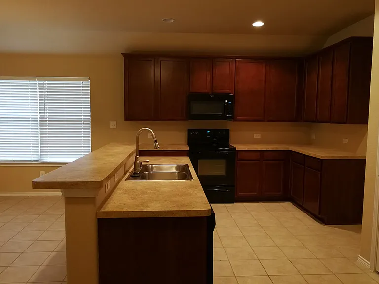 2793 Crescent Lake Dr — Photo 16