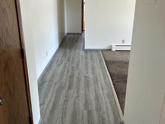 3rd image of 389 74th Ave NE