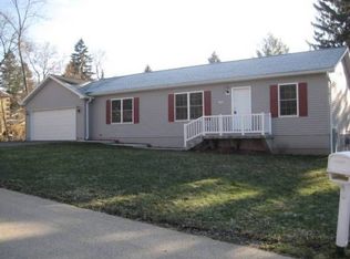 N3228 Walnut Rd, Lake Geneva, WI 53147