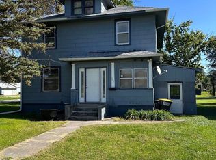 302 S Lucas Ave, Eagle Grove, IA 50533