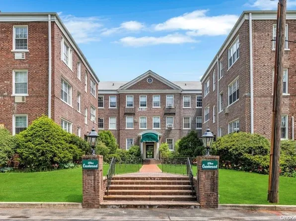 1 Meadow Drive #2-J, Woodmere, NY 11598