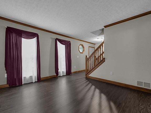 5th image of 956 Crystal Cay Ct