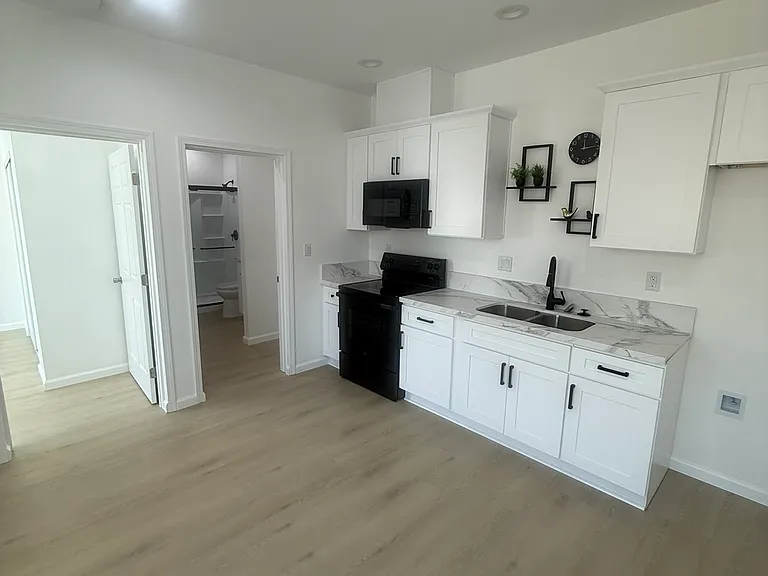 3466 Washington St — Photo 10