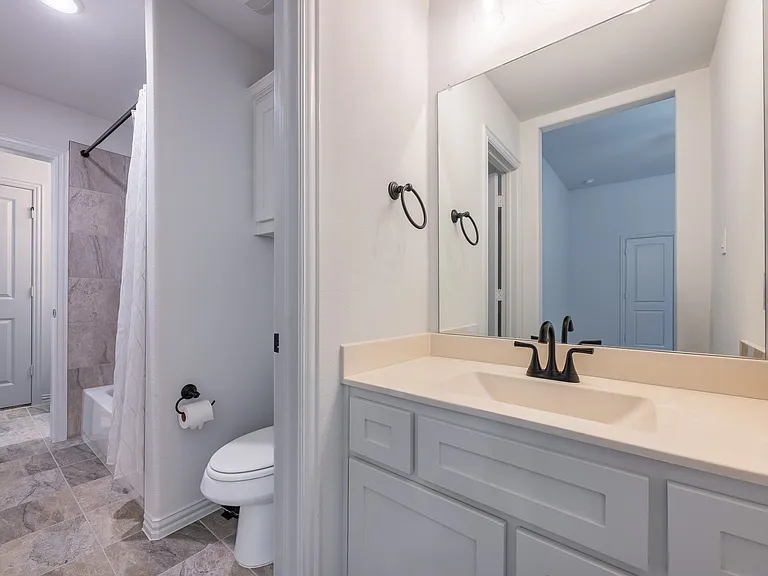 1111 Alaska Dr — Photo 8