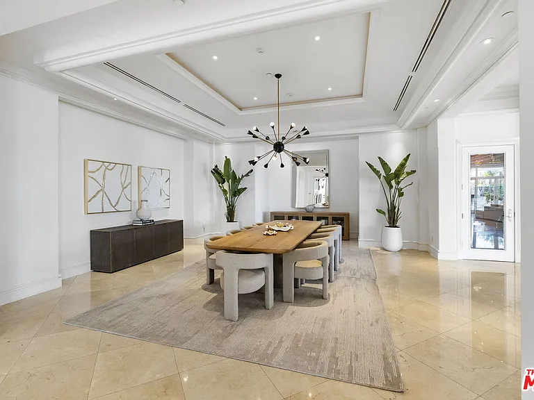 360 Trousdale Pl — Photo 11