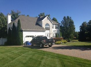 4 Kerr Ln, Matawan, NJ 07747