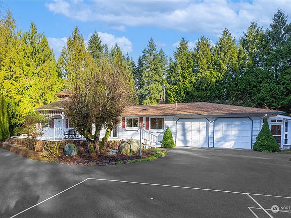 3rd image of 21515 SE 28th Lane
