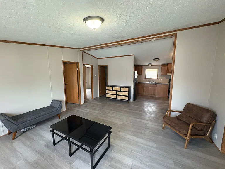 8395 Quill Dr — Photo 2