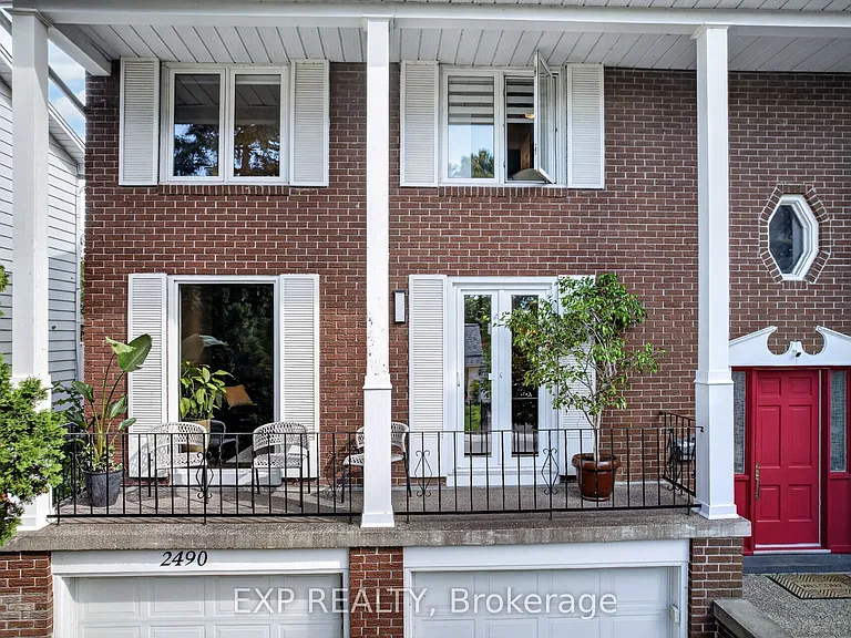2490 Regina St — Photo 2
