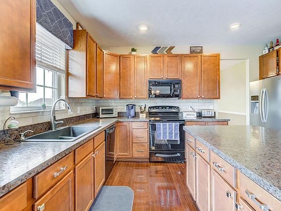 4th image of 2037 Schueler Dr