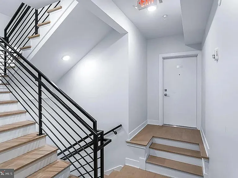 1109 Fern St NW #301 — Photo 9