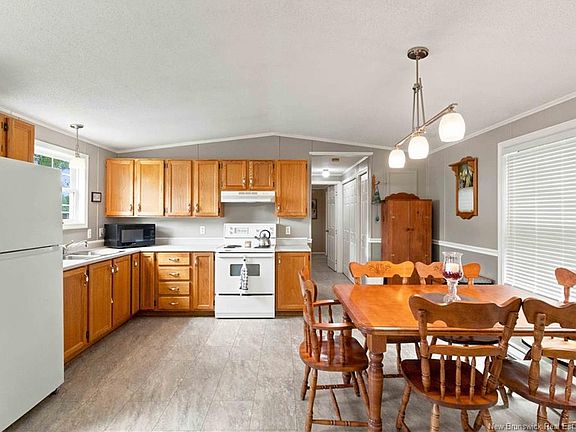5th image of 99 Hedgeview Dr