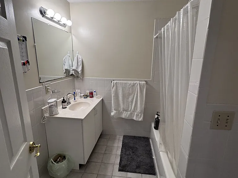 460 Green St #3 — Photo 5