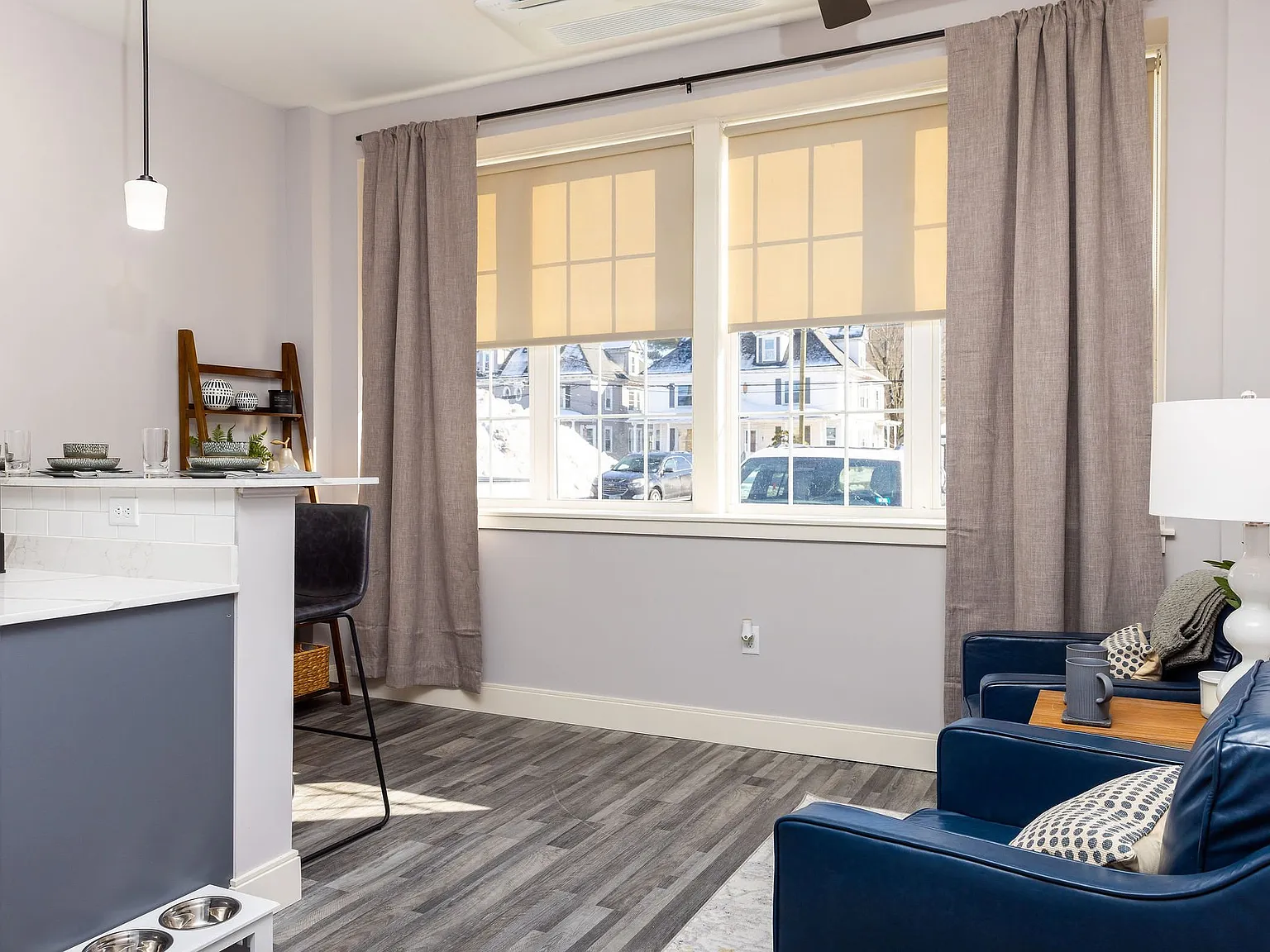 The Residence at 1555 Elm — Photo 3