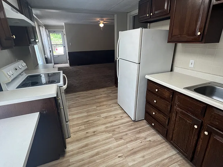 64 Willow Dr #3 — Photo 9