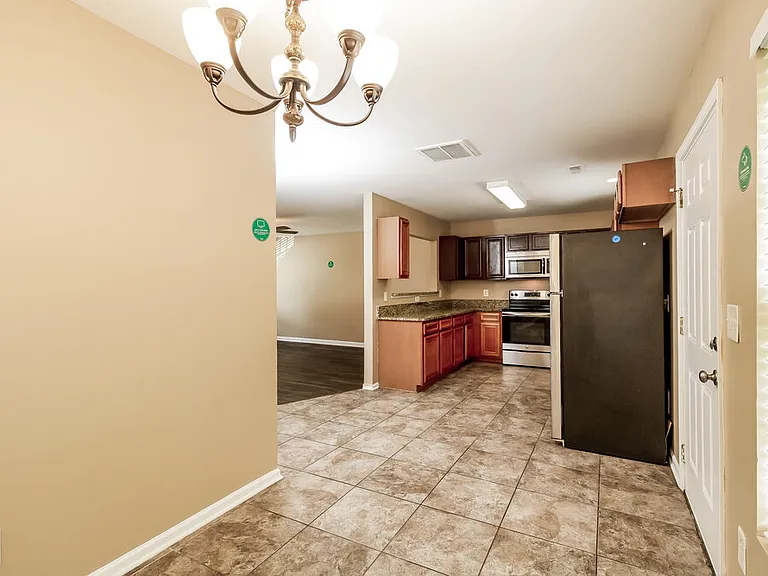 4014 Mountainridge Dr — Photo 7