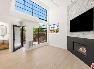 29233 Heathercliff Rd APT 4, Malibu, CA 90265