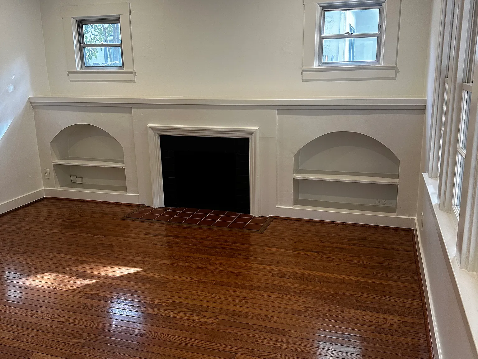2 bed, 1016 sqft, $2,950 — Photo 3