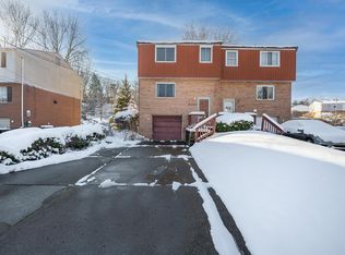 9011 Harmony Dr, Pittsburgh, PA