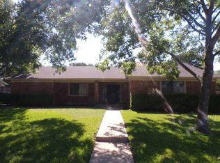 2307 Lillie Ln, Taylor, TX 76574