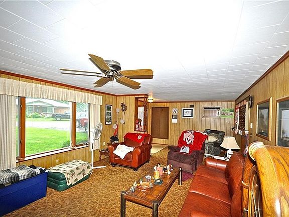 2nd image of 1141 N Middle Dr