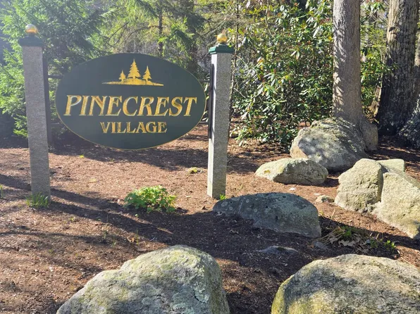 16 Pinecrest Vlg, Hopkinton, MA 01748