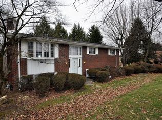 123 Ray Dr, Rostraver Township, PA 15012