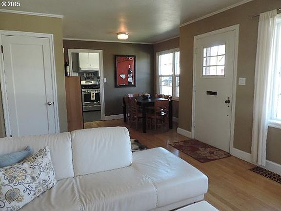 3rd image of 705 NW 43rd St
