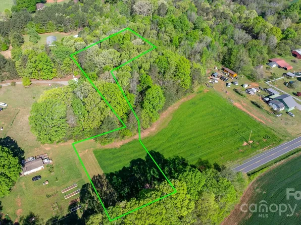 5853 Hickory Lincolnton Hwy, Lincolnton, NC 28092