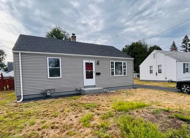 2 bed, 900 sqft, $2,200 — Photo 2