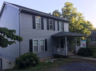 42 Singing Pines Ln, Staunton, VA 24401