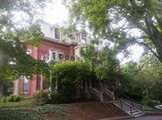 101 Summit Ave, Brookline, MA 02446