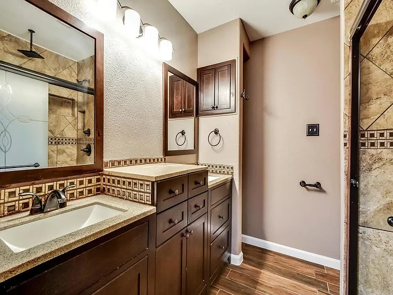 406 Golden Oaks Dr — Photo 8