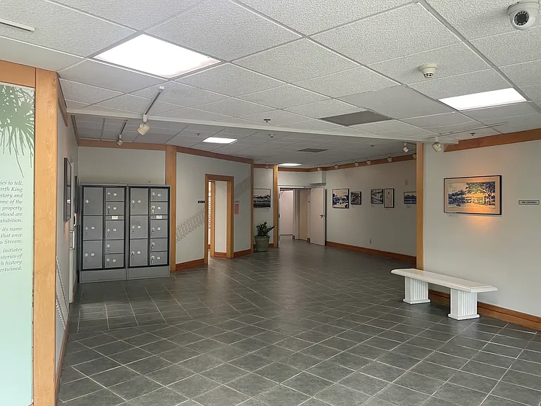 215 N King St #307 — Photo 9