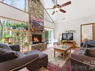 24 Pine Blf #17, Whittier, NC 28789