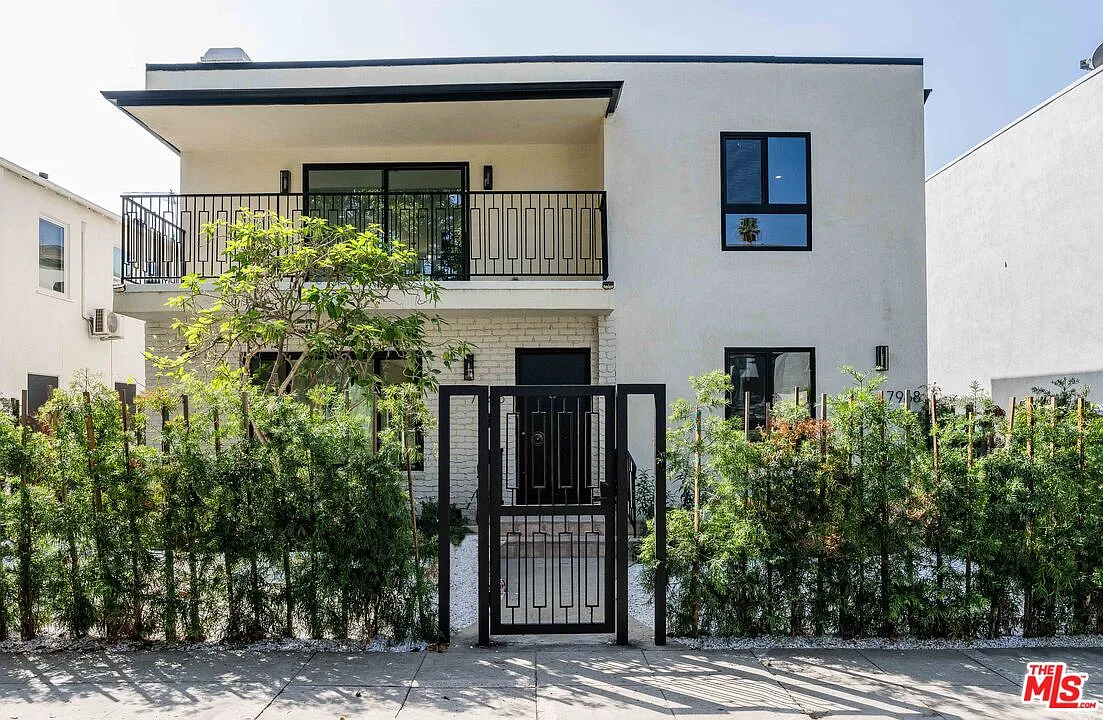 1 bed, 1.0 bath, 1000 sqft, $3,995 — Photo 1