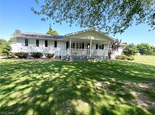 66402 Barrett Hill Rd, Cambridge, OH 43725