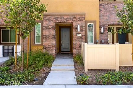3 bed, 1497 sqft, $3,650 — Photo 1