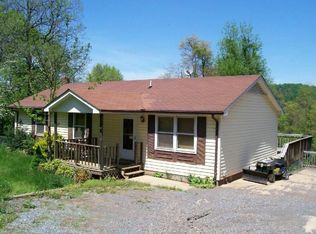 247 Oak Heights Rd, Front Royal, VA 22630