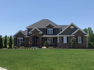 3327 Hampton Hall, Poland, OH 44514