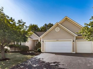 2053 Autumn Wind Dr, Grove City, OH 43123