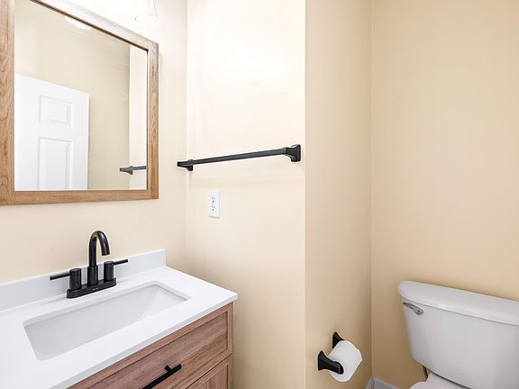 5th image of 106 Kase Ct